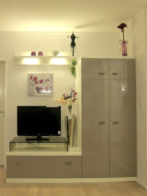 Modernes 1 Zimmer Luxusappartement Kleiner Roland Mit Parkplatz Und Balkon In Bremen Naehe Zentrum المظهر الخارجي الصورة